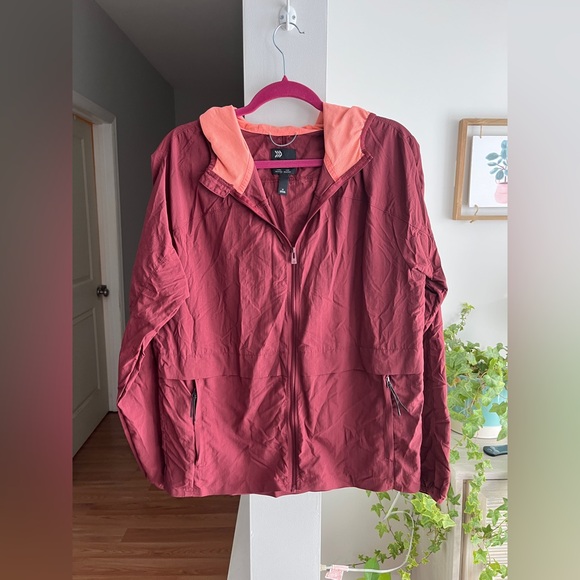 ALL IN MOTION Burgundy Hooded Lightweight Wind Breaker - Picture 1 of 5